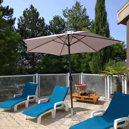 Tempo Hotel 2*